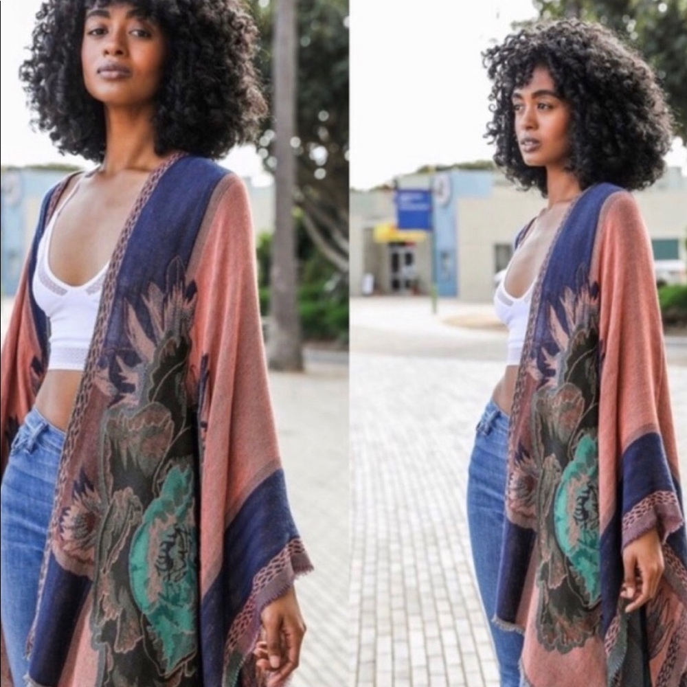 New!1 left Bohemian Unique Fabulous Print Kimono - Picture 2 of 3